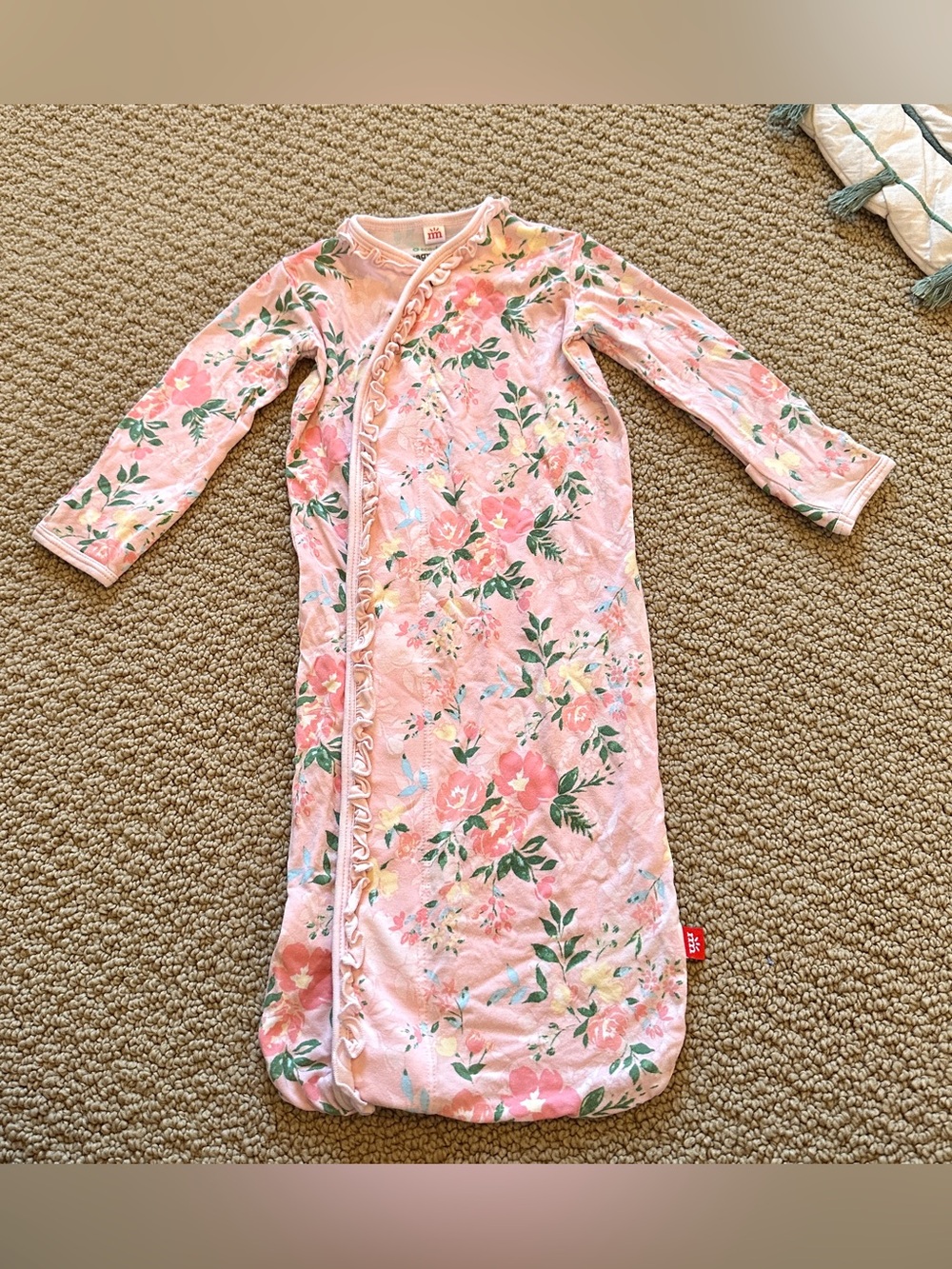 Magnetic Me floral newborn gown